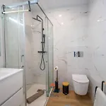 아파트 Modern 2-bed Apartment, Pool, *