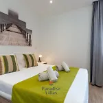 Διαμέρισμα Modern 2-bed Apartment, Pool, *