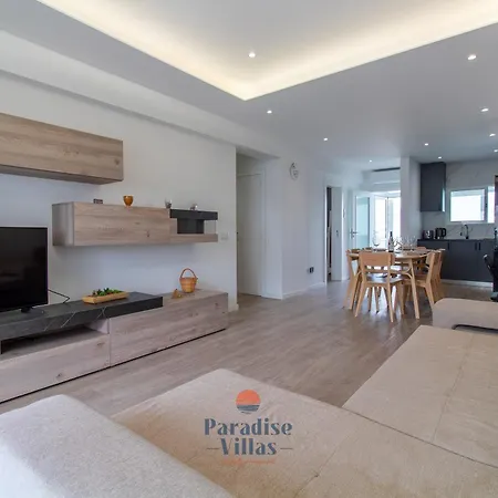 Modern 2-bed Apartment, Pool, 아파트